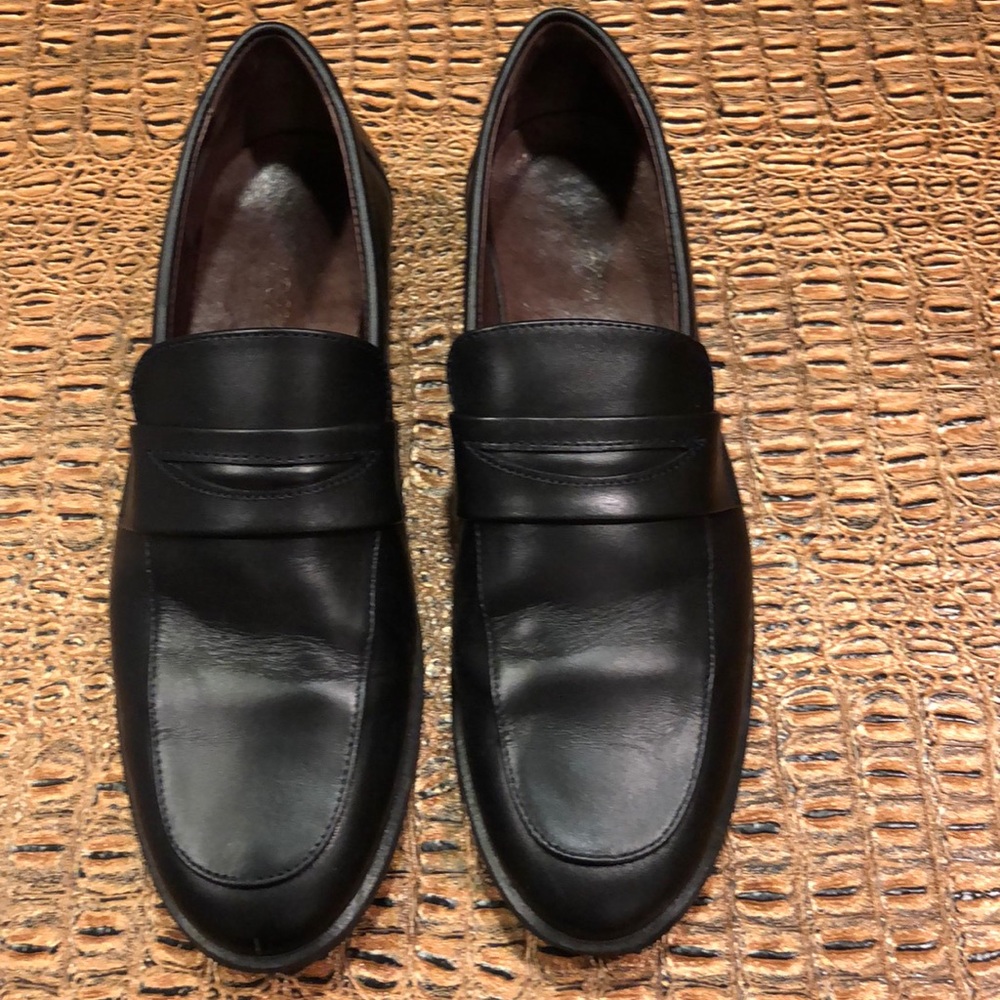 Boys size 38 loafers